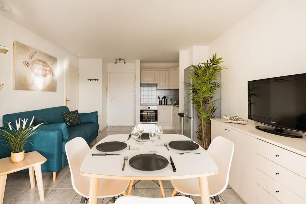 Port-Frejus, Le Paladien, Appartement 2 Pieces Climatise, Terrasse & Parking Exterior photo